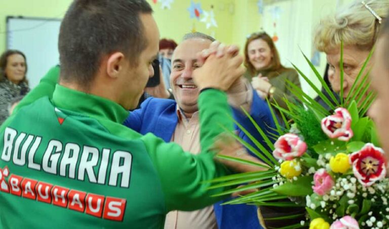 Посрещнахме Сашко