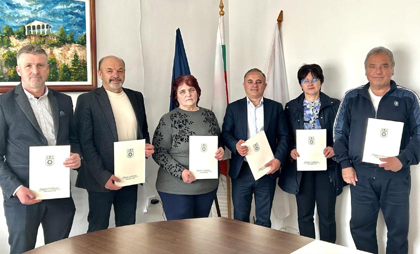 Община Сандански сключи първия колективен договор за подобряване на условията на работа в сфера „Образование“!