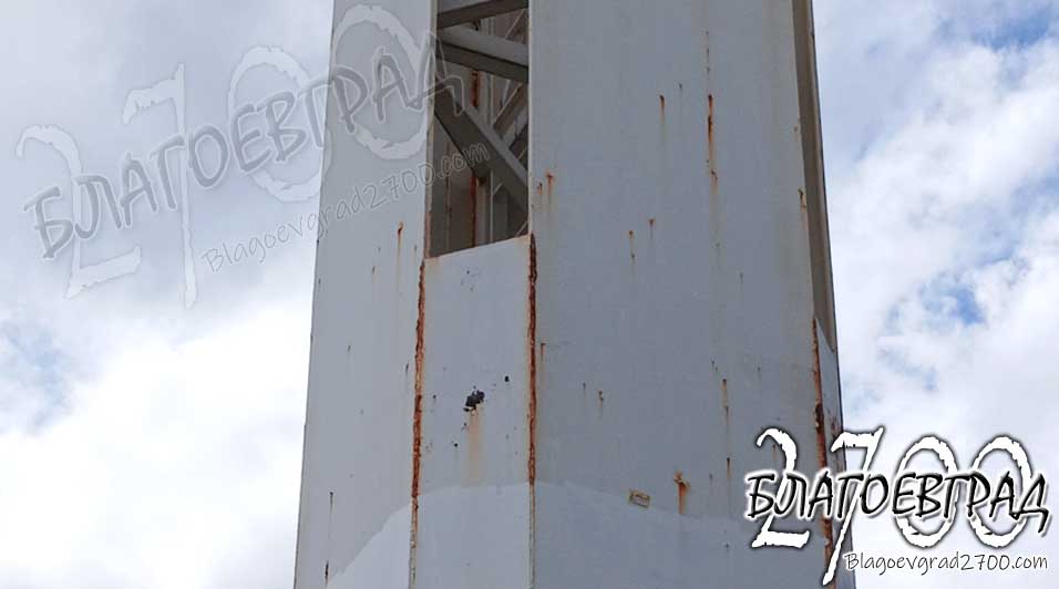 Скандално бездействие на Община Благоевград: eмблематичният 33-метров кръст над Благоевград ръждясва и се руши