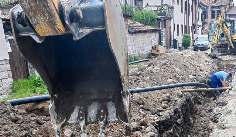 Нов полиетиленов водопровод по ул. „Христо Чернопеев“ в Банско